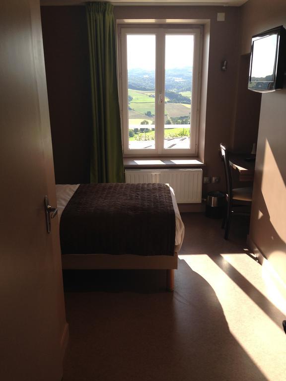 Hotel Le Relais Des Bergers Saint-Martin-en-Haut Pokój zdjęcie