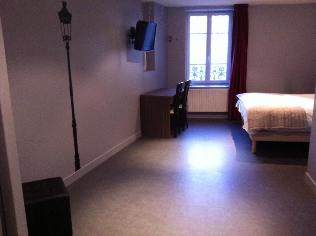 Hotel Le Relais Des Bergers Saint-Martin-en-Haut Pokój zdjęcie